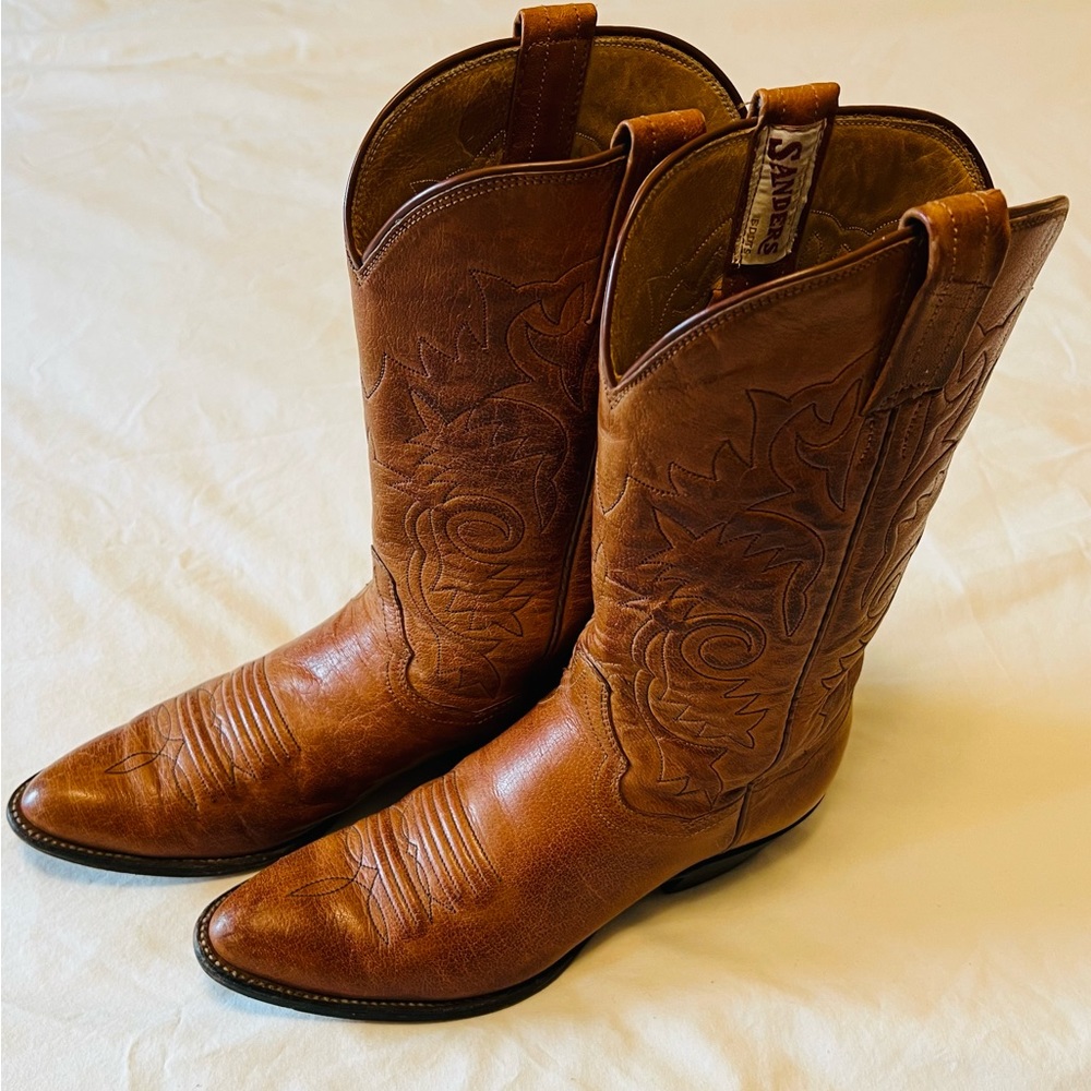 Vintage RARE Sanders women’s cowboy boots 5-1/2 B. In good to very good for age.